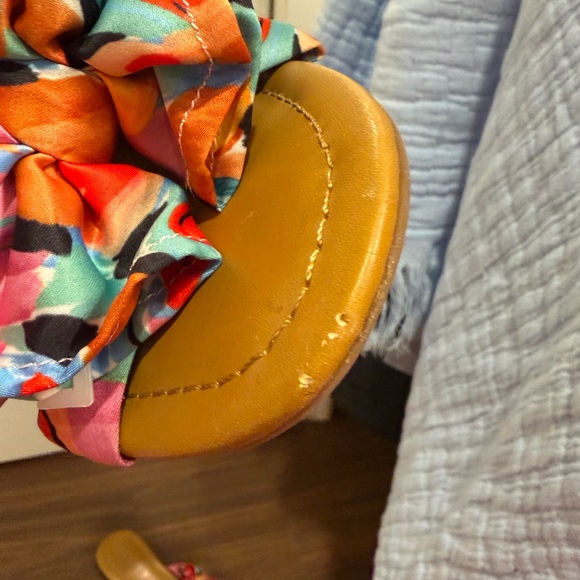 Gianni Bini -“Zereena” Multi-Color Floral Bow Flat Slide Sandals-Pink and Orange - Picture 4 of 5